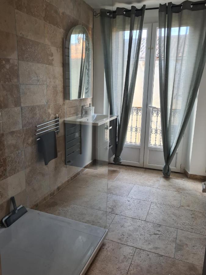 Magnifique Appartement Avec Terrasse Besseges Ngoại thất bức ảnh